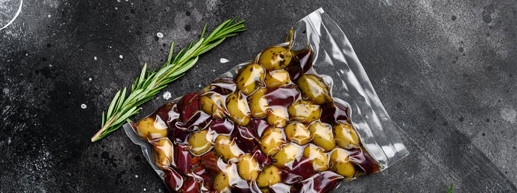 Emballage sous vide d'olives